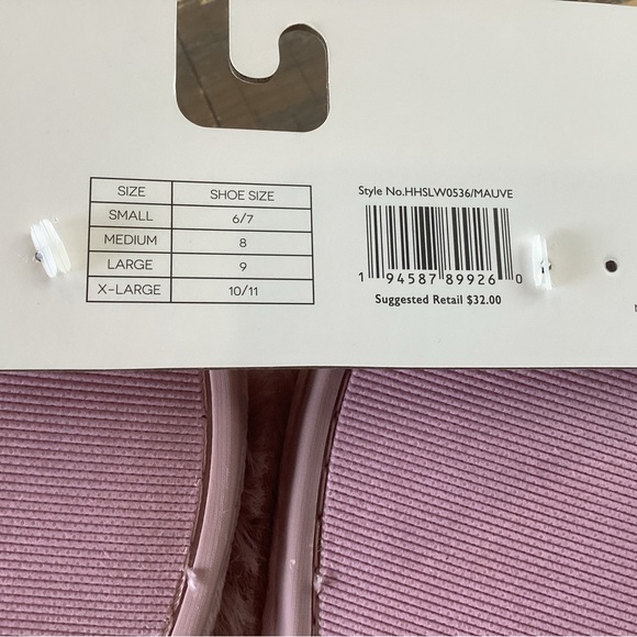 🌸Furry Pink Size 6/7 Slippers - Picture 5 of 7